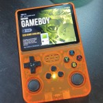 044 R36S - Consola retro muy asequible, pero cámbiale la tarjeta ya